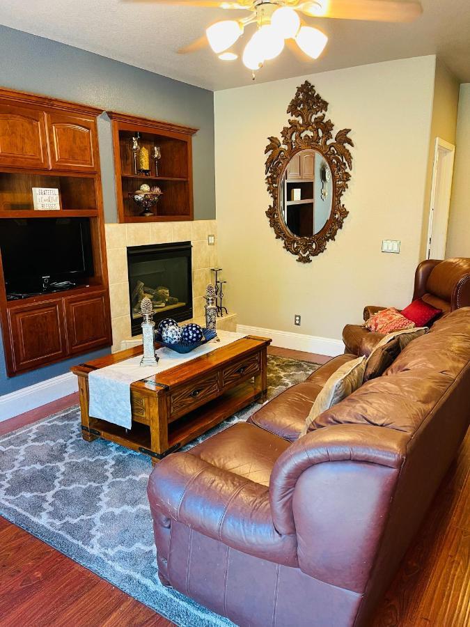 Beautiful Room In Fair Oaks Dış mekan fotoğraf
